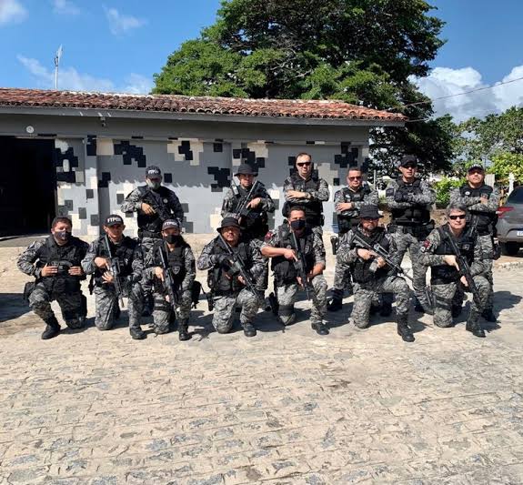 Leia mais sobre o artigo POLICIAIS PENAIS DA FORÇA TÁTICA PENITENCIÁRIA PRESTAM APOIO FUNDAMENTAL PARA SALVAR A VIDA DE POLICIAL MILITAR